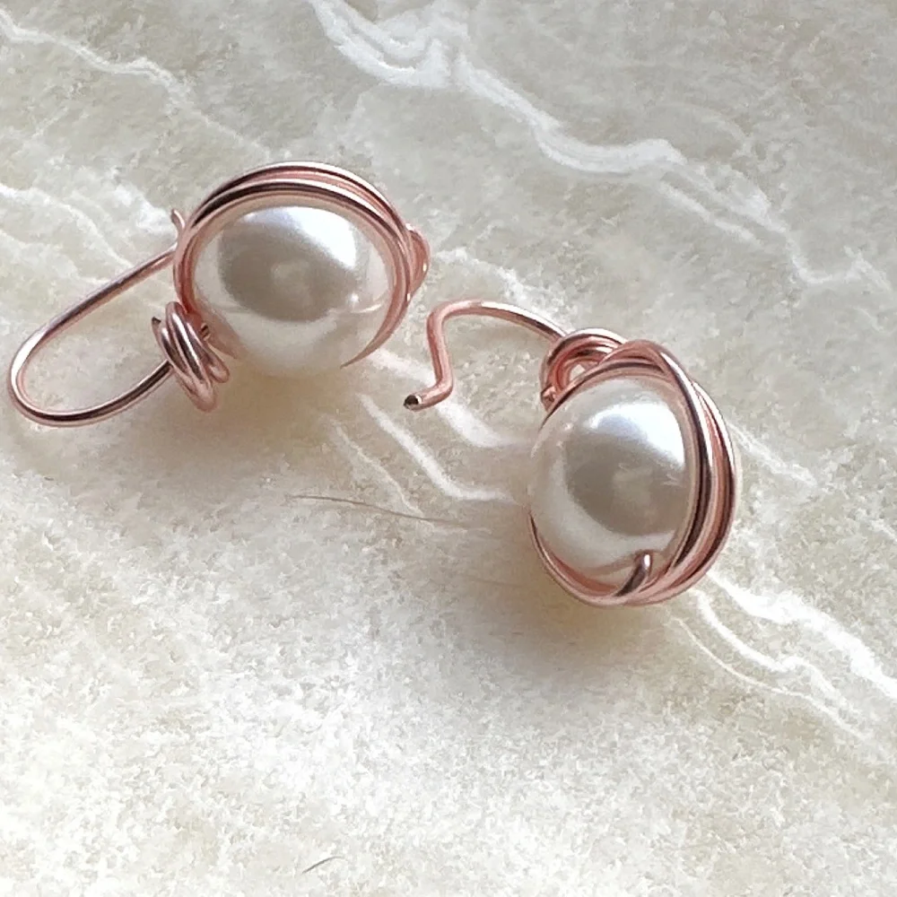Pearls dangle drops/ bubble pearls rose in gold drop earrings/ rose gold pearls - Picture 2 of 4